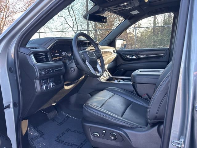 Used 2023 GMC Yukon XL Denali image 13