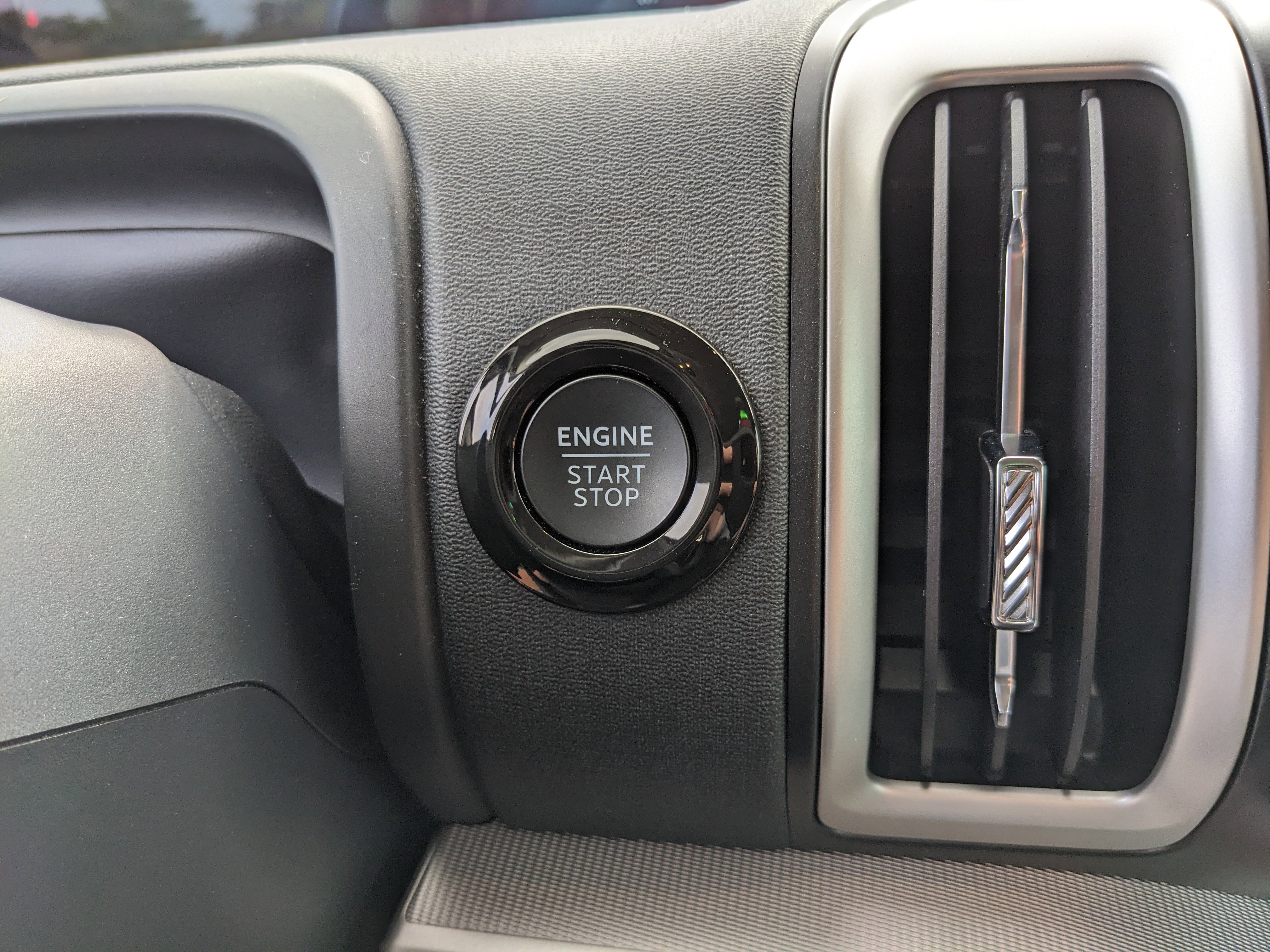 Certified 2025 Ford Expedition Active image 27