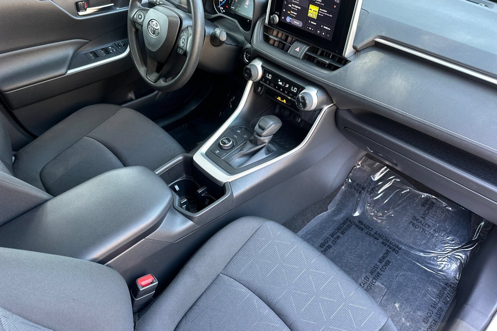 Used 2025 Toyota RAV4 XLE w/ Convenience Package AWD/4WD image 19
