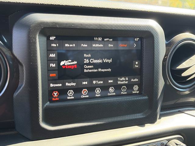 Used 2022 Jeep Gladiator Sport AWD/4WD image 9
