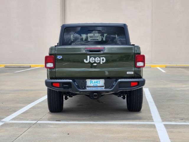 Used 2022 Jeep Gladiator Overland w/ Popular Equipment Package AWD/4WD image 6