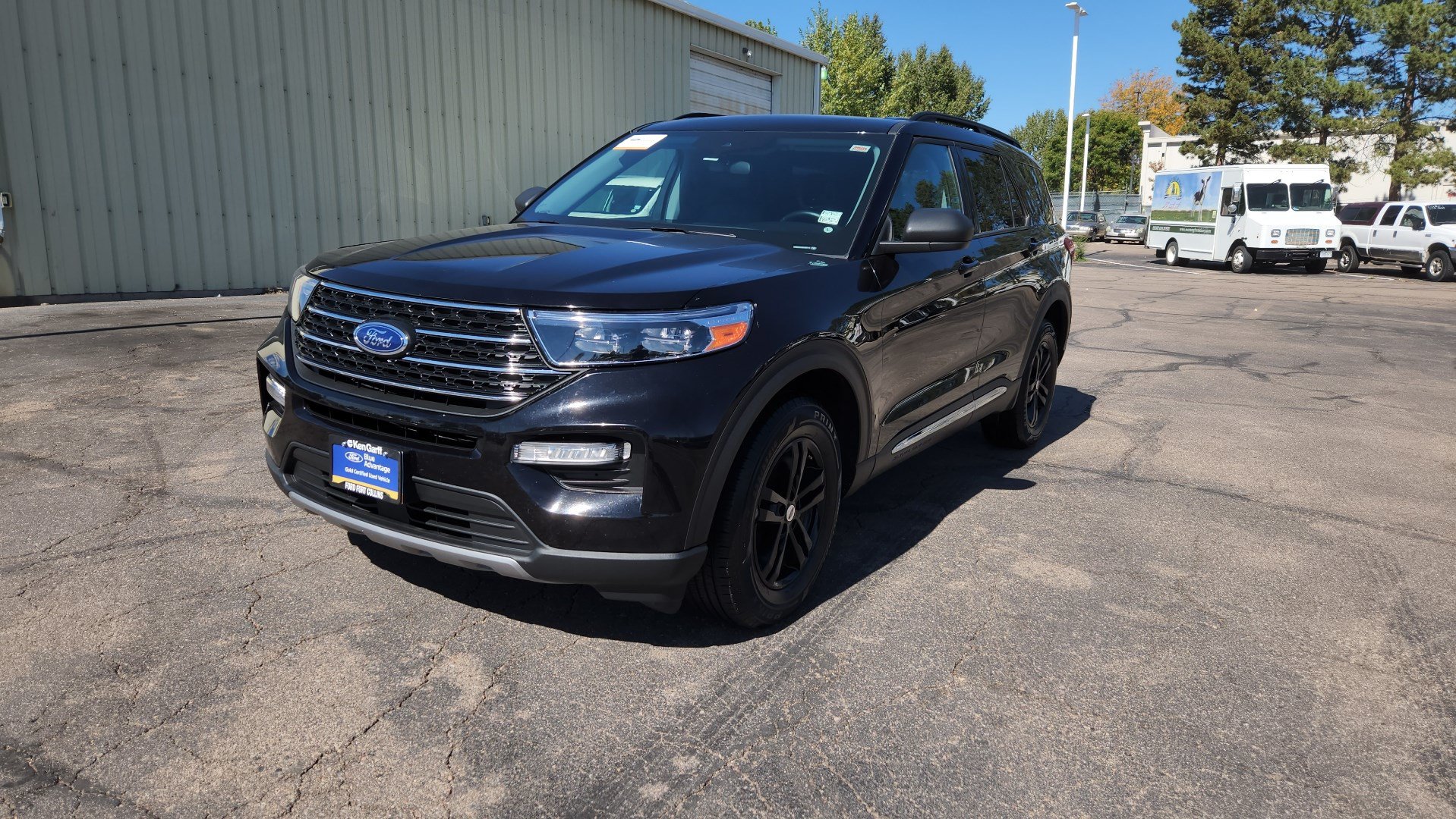Certified 2024 Ford Explorer XLT w/ Equipment Group 202A AWD/4WD image 3