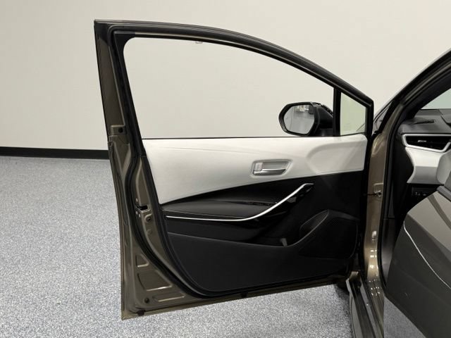Used 2020 Toyota Corolla XSE FWD image 13