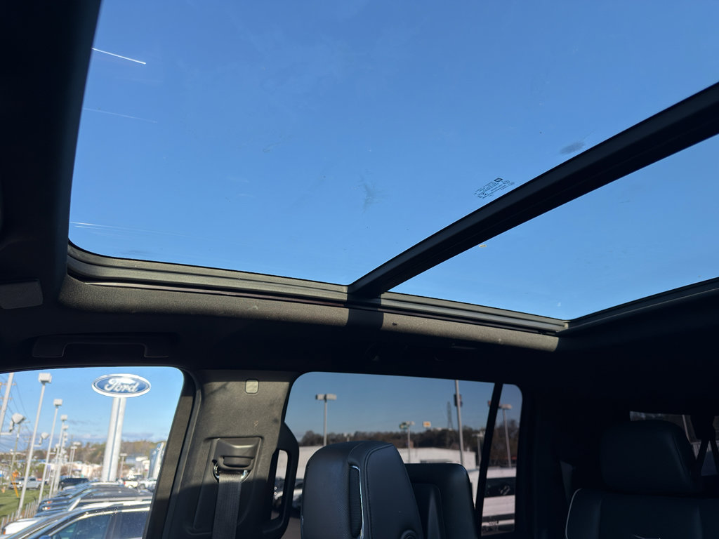 Used 2021 Cadillac Escalade ESV Premium Luxury w/ LPO, Radiant Package image 31