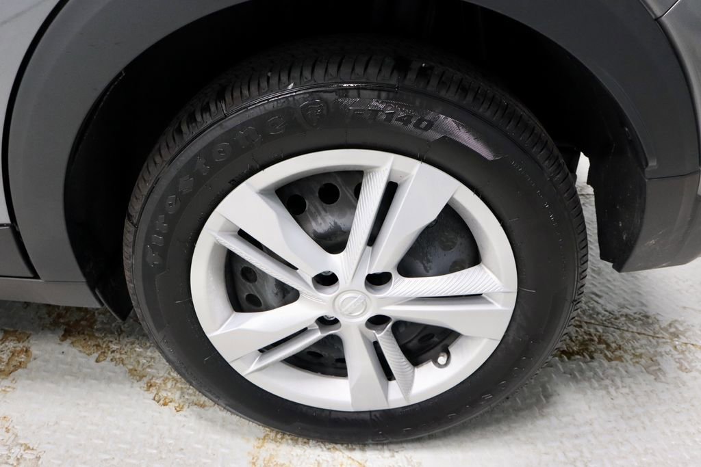 Used 2025 Nissan Kicks Play S image 18