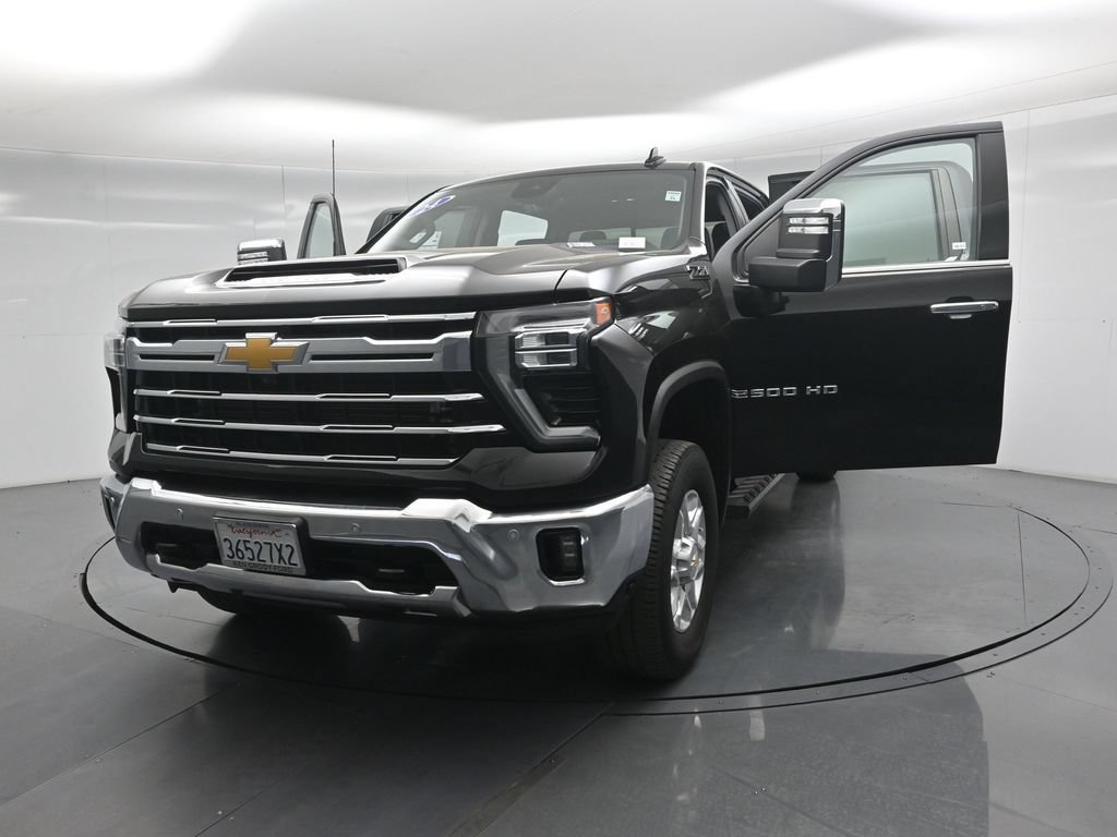 Used 2024 Chevrolet Silverado 2500 LTZ w/ LTZ Convenience Package AWD/4WD image 33