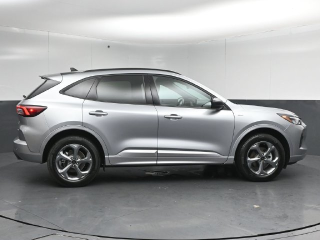 Certified 2024 Ford Escape ST-Line w/ Tech Pack #1 AWD/4WD image 8