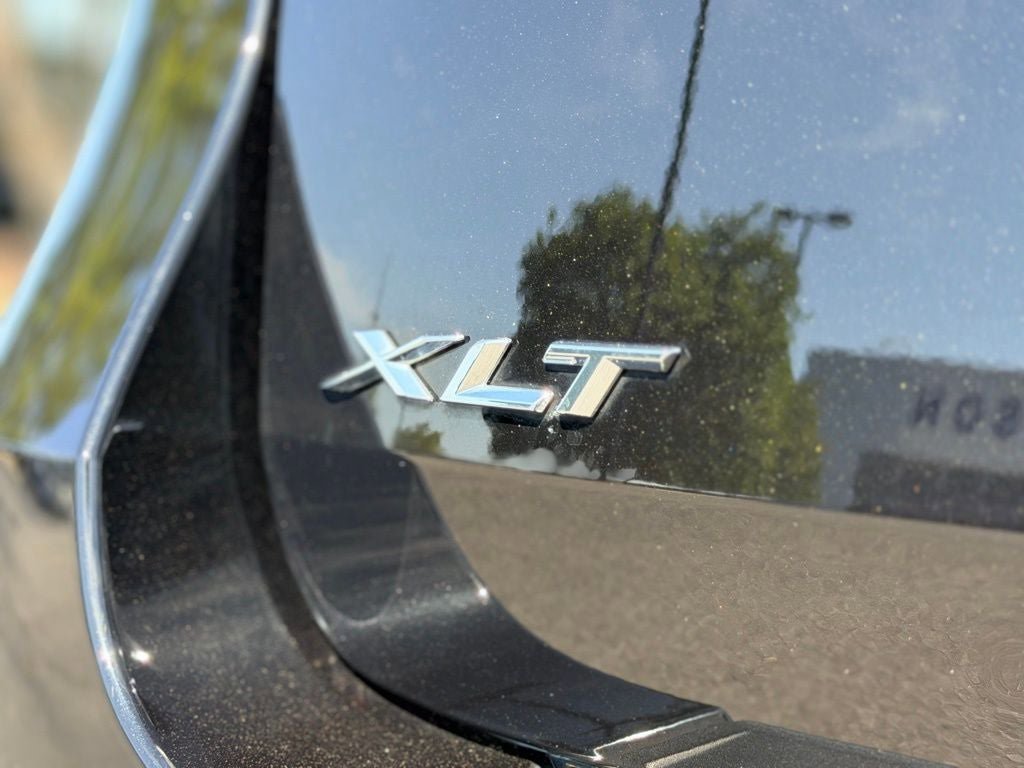 Certified 2023 Ford Explorer XLT w/ Equipment Group 202A RWD image 9