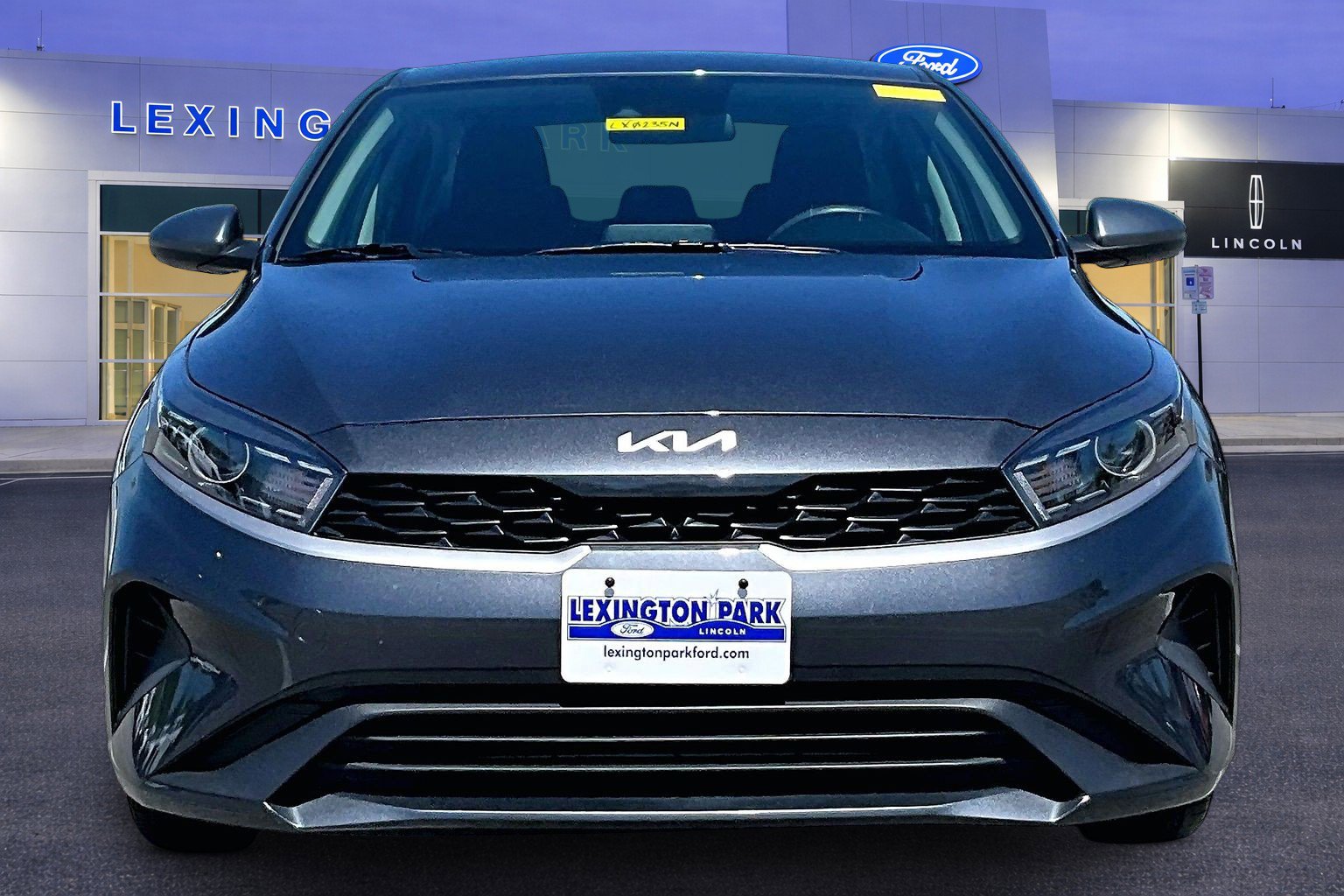 Used 2024 Kia Forte LX FWD image 2