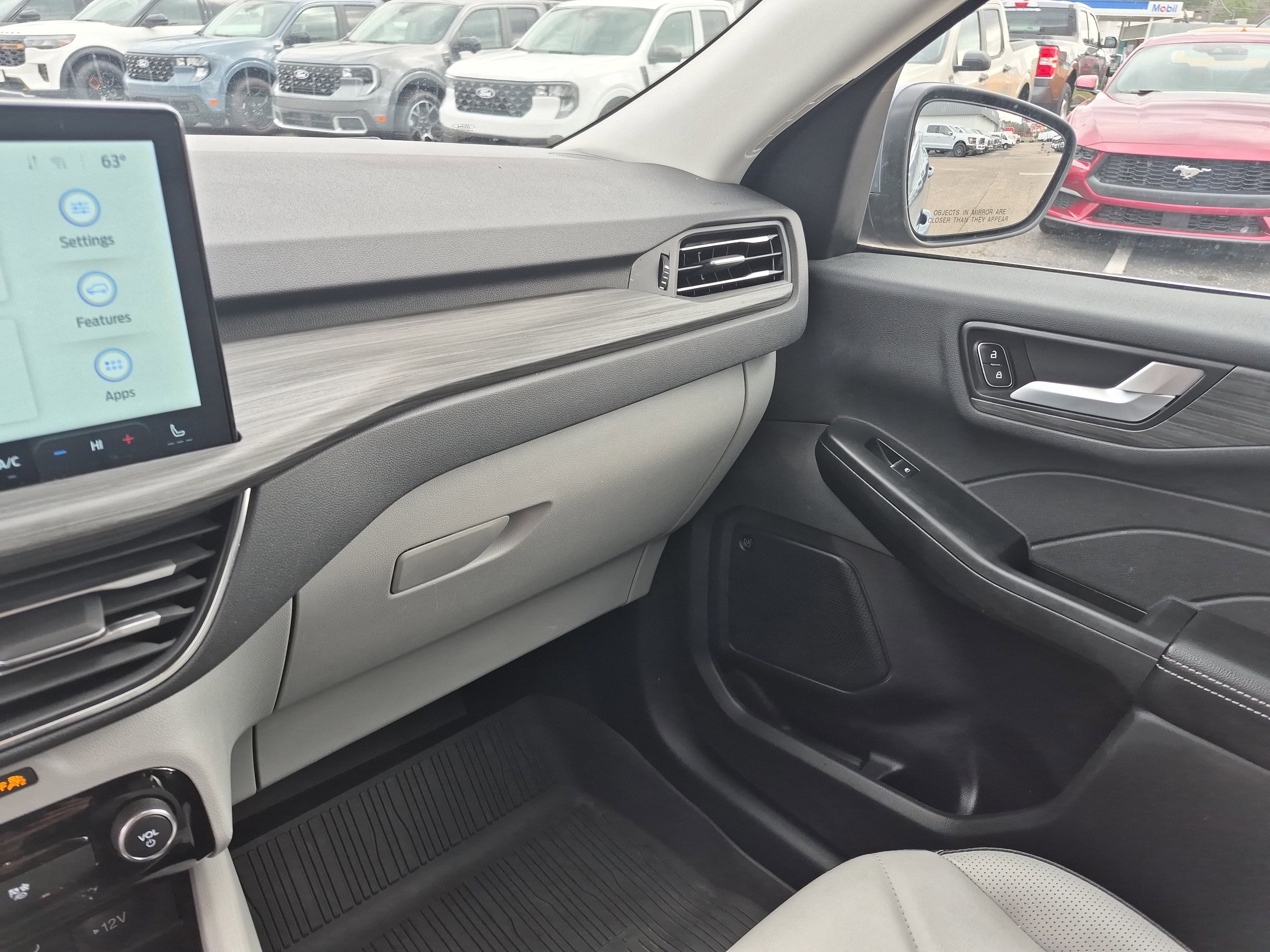 Certified 2025 Ford Escape PHEV w/ PHEV Premium Package image 20