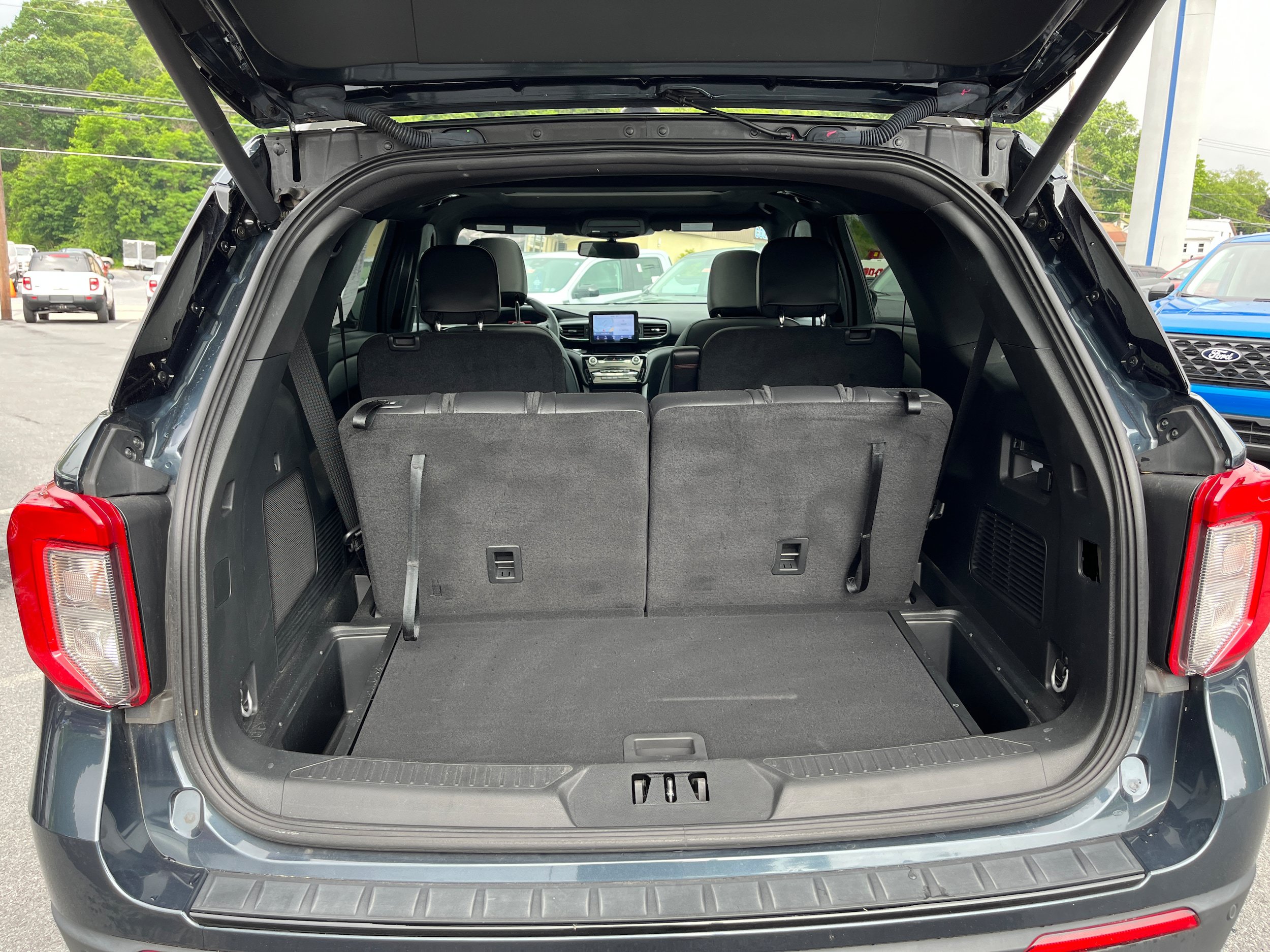 Certified 2023 Ford Explorer ST-Line w/ Class IV Trailer Tow Package AWD/4WD image 14