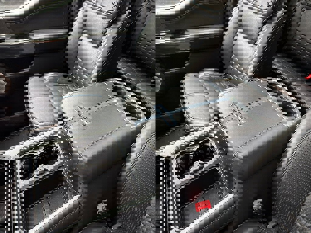 Certified 2025 Ford F350 Platinum image 39