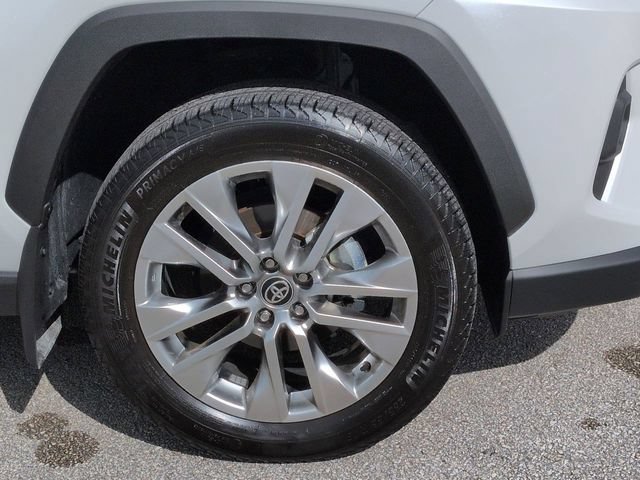 Used 2025 Toyota RAV4 Limited FWD image 11