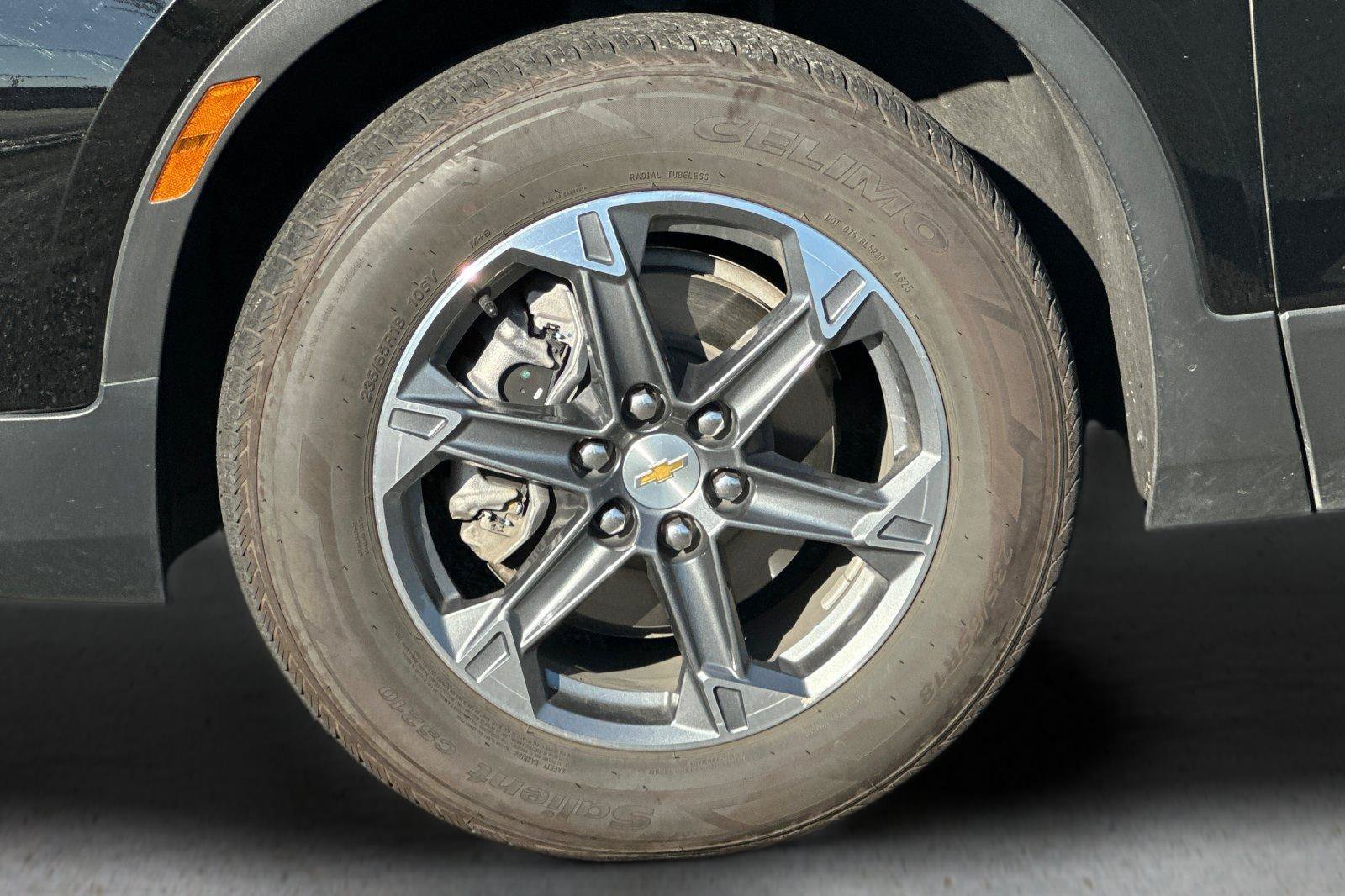 Used 2025 Chevrolet Blazer LT FWD image 24