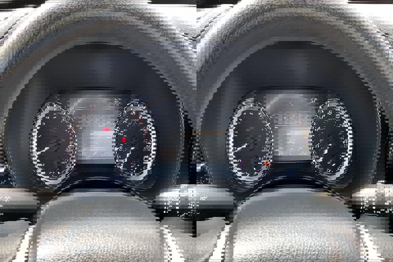 Used 2023 Toyota Highlander L FWD image 19