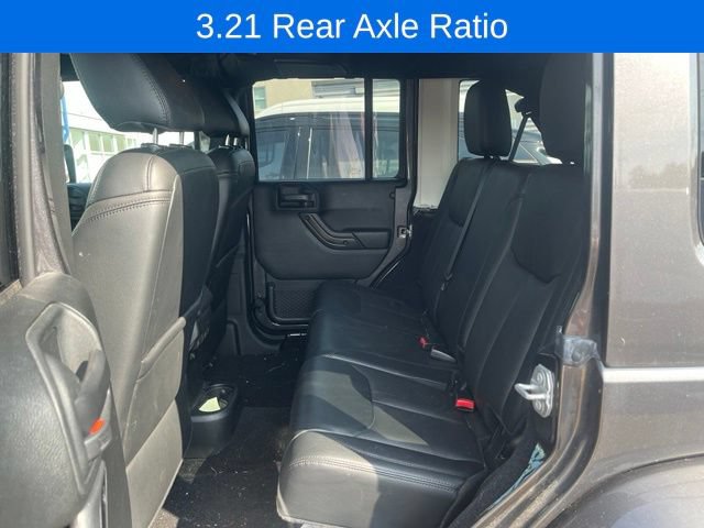 Used 2017 Jeep Wrangler Unlimited Sahara AWD/4WD image 9