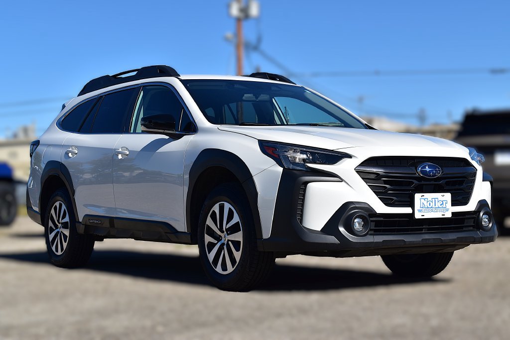 Used 2024 Subaru Outback Premium AWD/4WD image 3