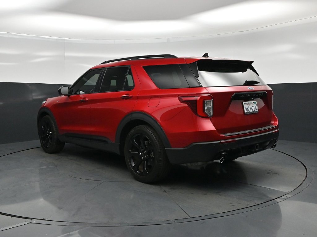Certified 2024 Ford Explorer ST-Line w/ Class IV Trailer Tow Package RWD image 7