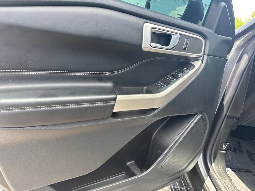Certified 2023 Ford Explorer XLT RWD image 15