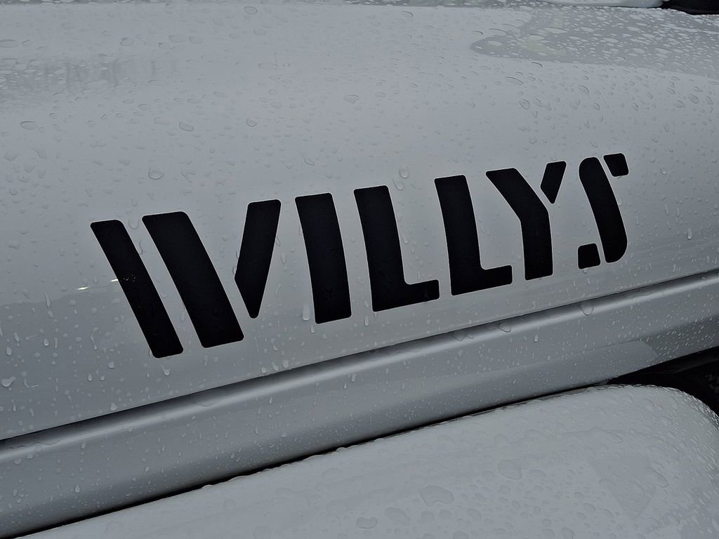 Used 2021 Jeep Gladiator Sport image 29