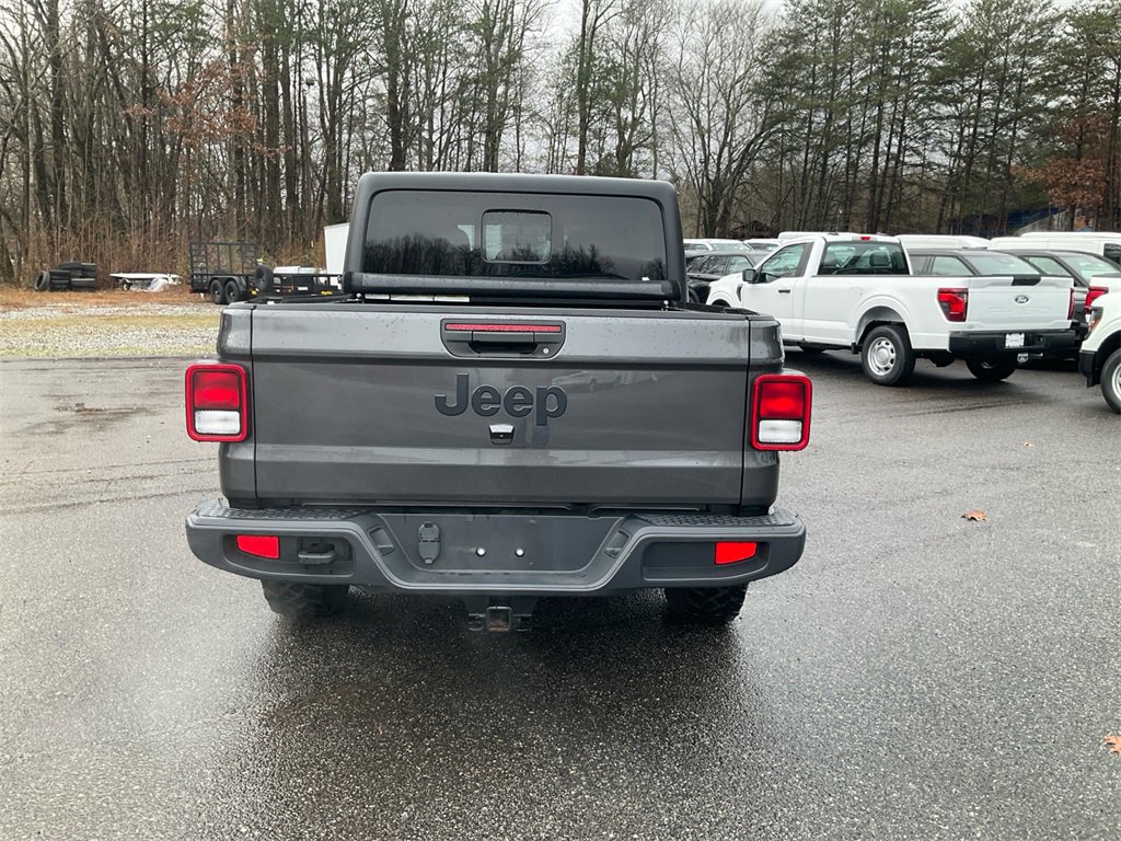 Used 2022 Jeep Gladiator Sport image 6