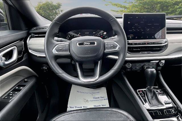 Used 2023 Jeep Compass Limited image 7