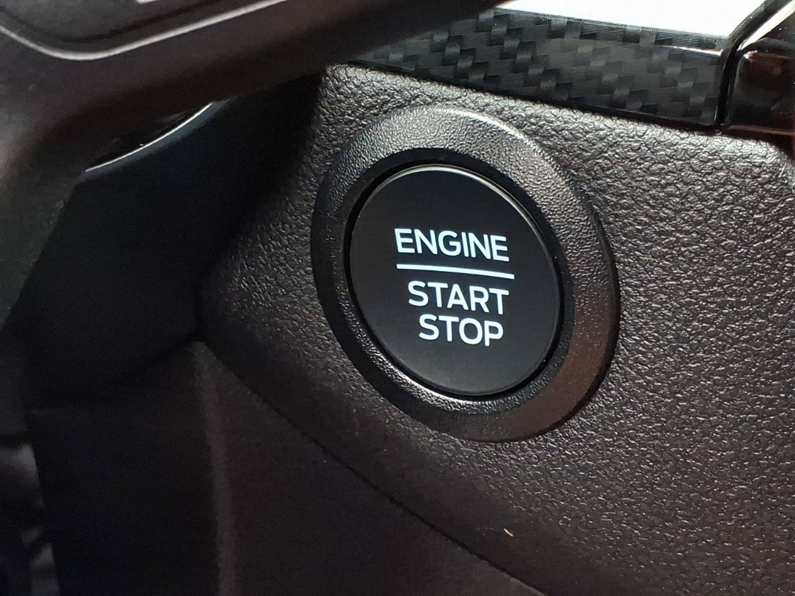 Certified 2025 Ford Escape ST-Line Select AWD/4WD image 22