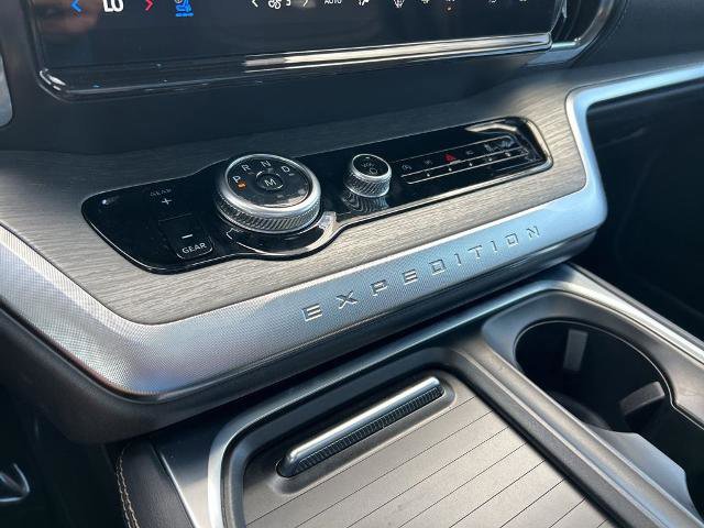 Certified 2025 Ford Expedition Platinum w/ Driver's Package image 35