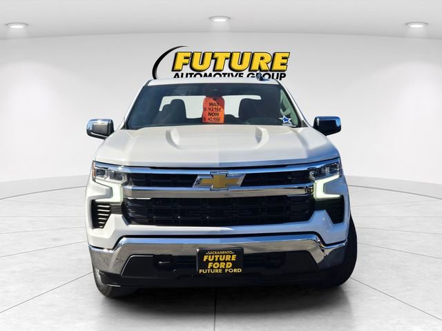 Used 2022 Chevrolet Silverado 1500 LT AWD/4WD image 2