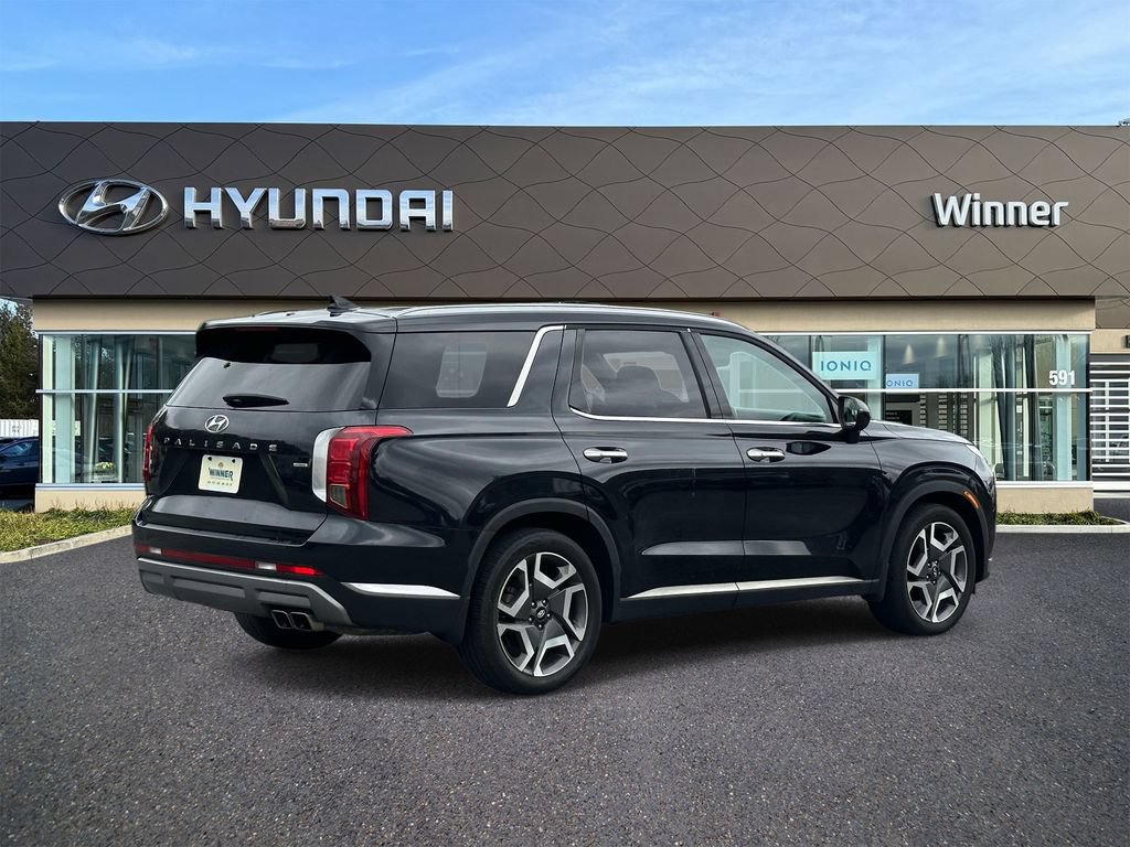 Used 2023 Hyundai Palisade Limited AWD/4WD image 4