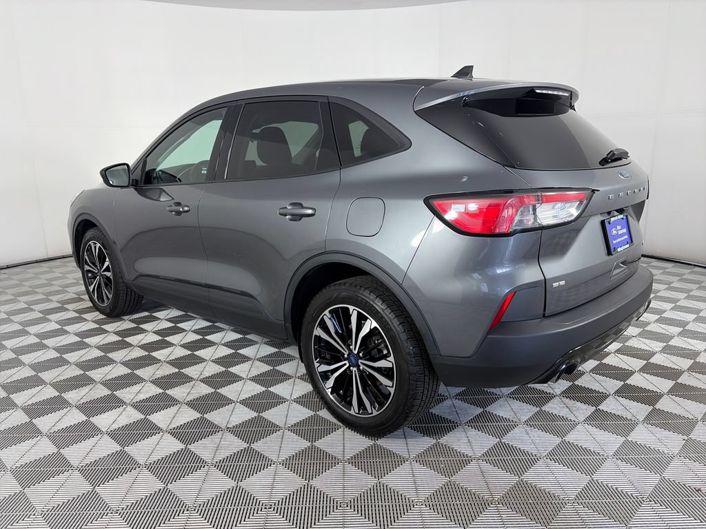 Certified 2022 Ford Escape SE w/ SE Sport Appearance Package AWD/4WD image 5