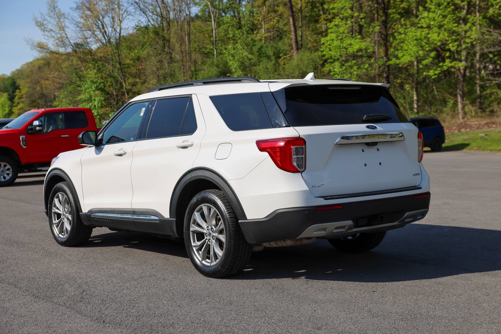 Certified 2024 Ford Explorer XLT w/ Equipment Group 202A AWD/4WD image 7