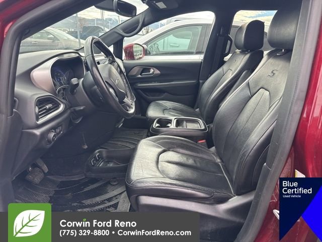 Used 2020 Chrysler Pacifica Touring-L image 14