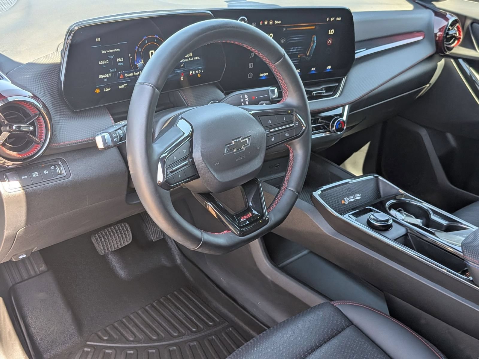 Used 2025 Chevrolet Equinox RS w/ Convenience Package III AWD/4WD image 11