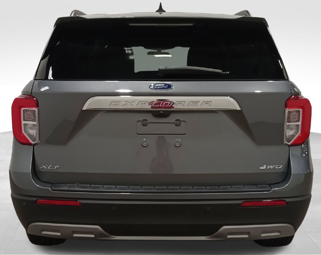Certified 2023 Ford Explorer XLT w/ Equipment Group 202A AWD/4WD image 4