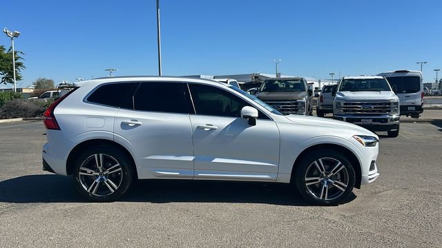 Used 2021 Volvo XC60 T5 Momentum w/ Advanced Package image 2