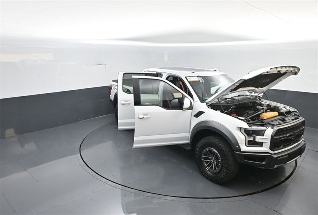 Certified 2018 Ford F150 Raptor w/ Equipment Group 802A Luxury image 34