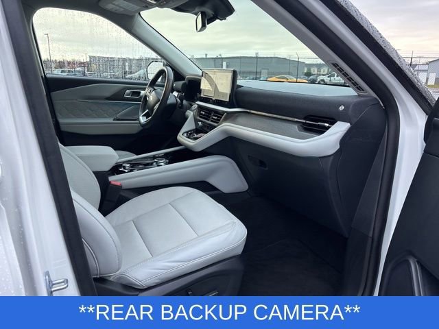 Certified 2025 Ford Explorer Platinum w/ Ultimate Package image 11