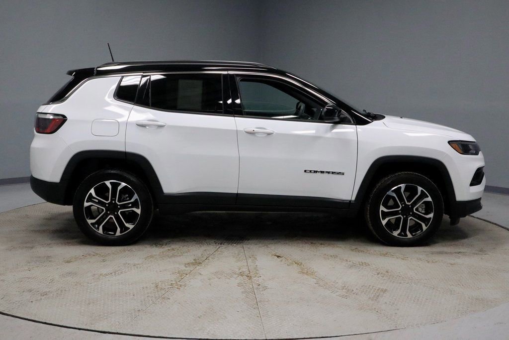 Used 2024 Jeep Compass Limited image 6
