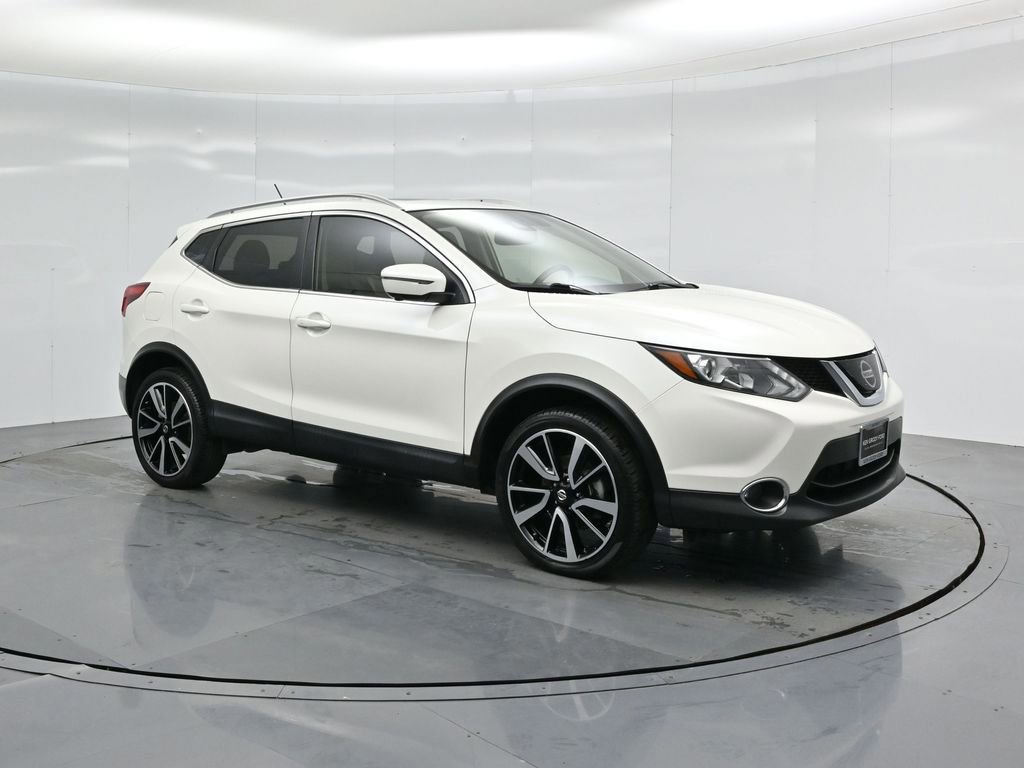 Used 2019 Nissan Rogue Sport SL w/ Premium Package image 3