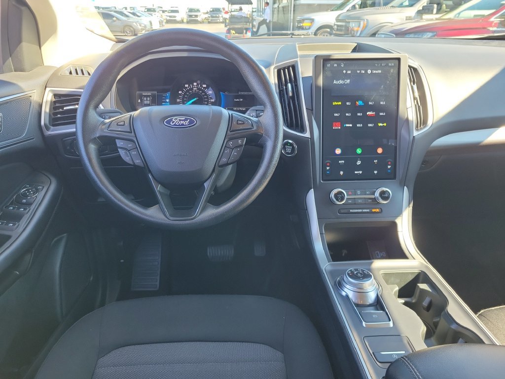 Certified 2024 Ford Edge SE w/ Black Appearance Package AWD/4WD image 12