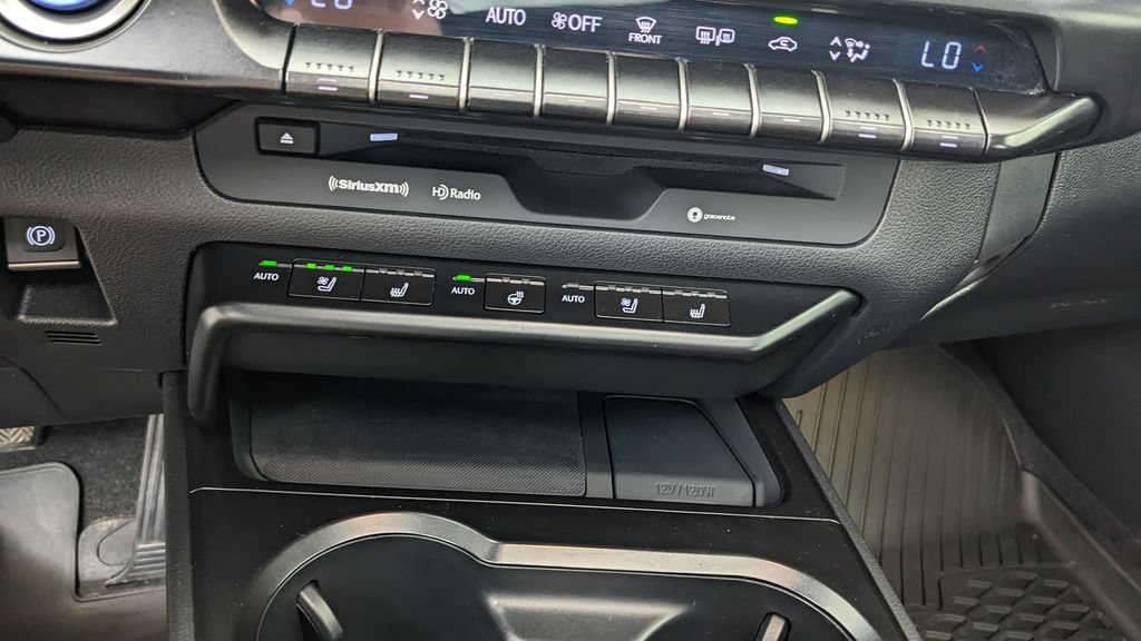 Used 2020 Lexus UX 250h w/ Premium Package AWD/4WD image 29