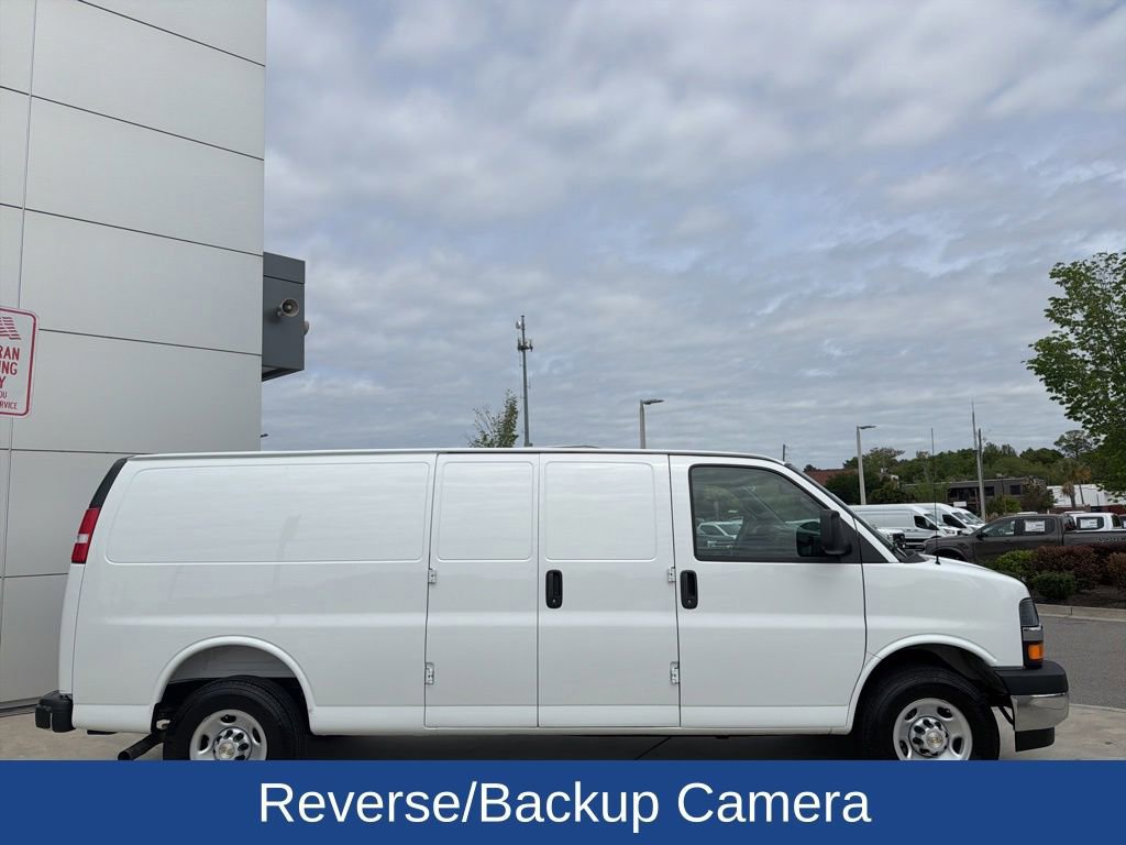 Used 2026 Chevrolet Express 2500 Extended w/ Driver Convenience Package image 6