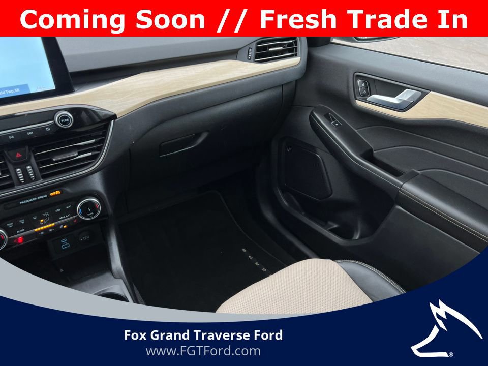 Certified 2022 Ford Escape Titanium w/ Titanium Elite Package image 36