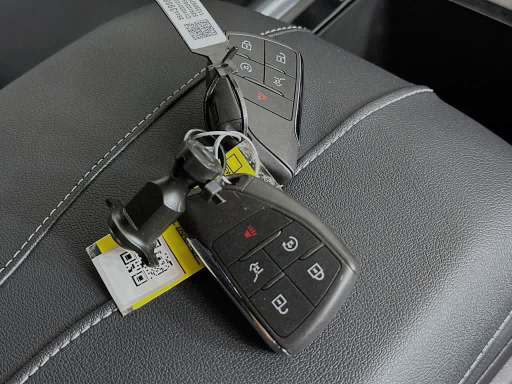 Used 2025 Chevrolet Traverse LT w/ Driver Confidence Package FWD image 22