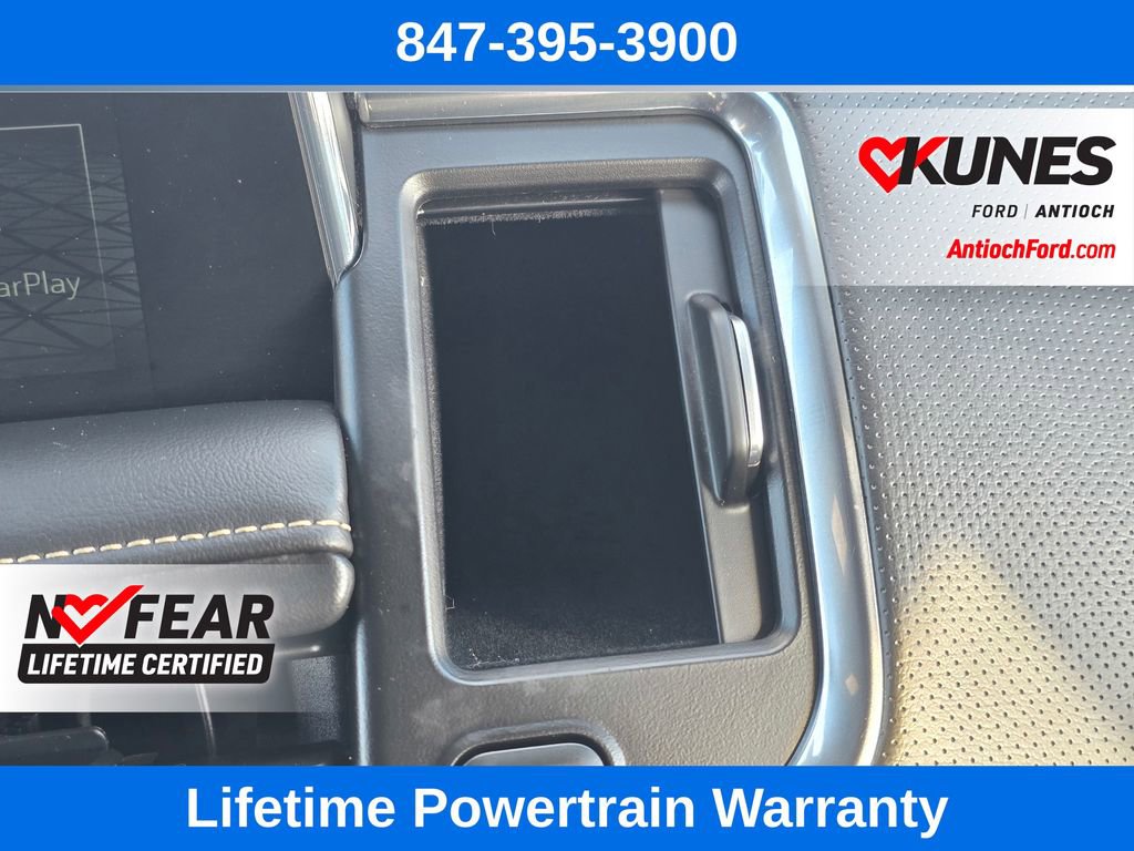 Used 2024 GMC Yukon SLT AWD/4WD image 52