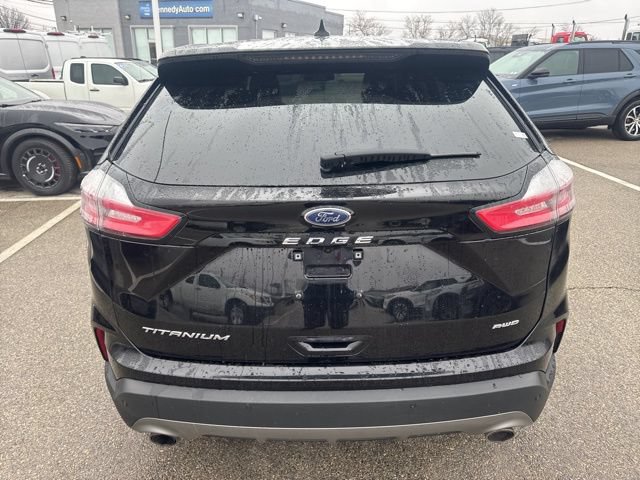 Certified 2024 Ford Edge Titanium w/ Equipment Group 301A AWD/4WD image 31