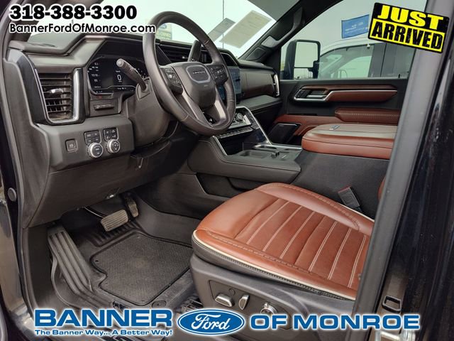 Used 2024 GMC Sierra 2500 Denali Ultimate w/ Max Trailering Package image 2