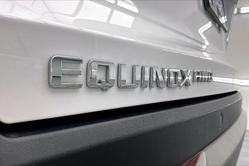 Used 2026 Chevrolet Equinox LT AWD/4WD image 8