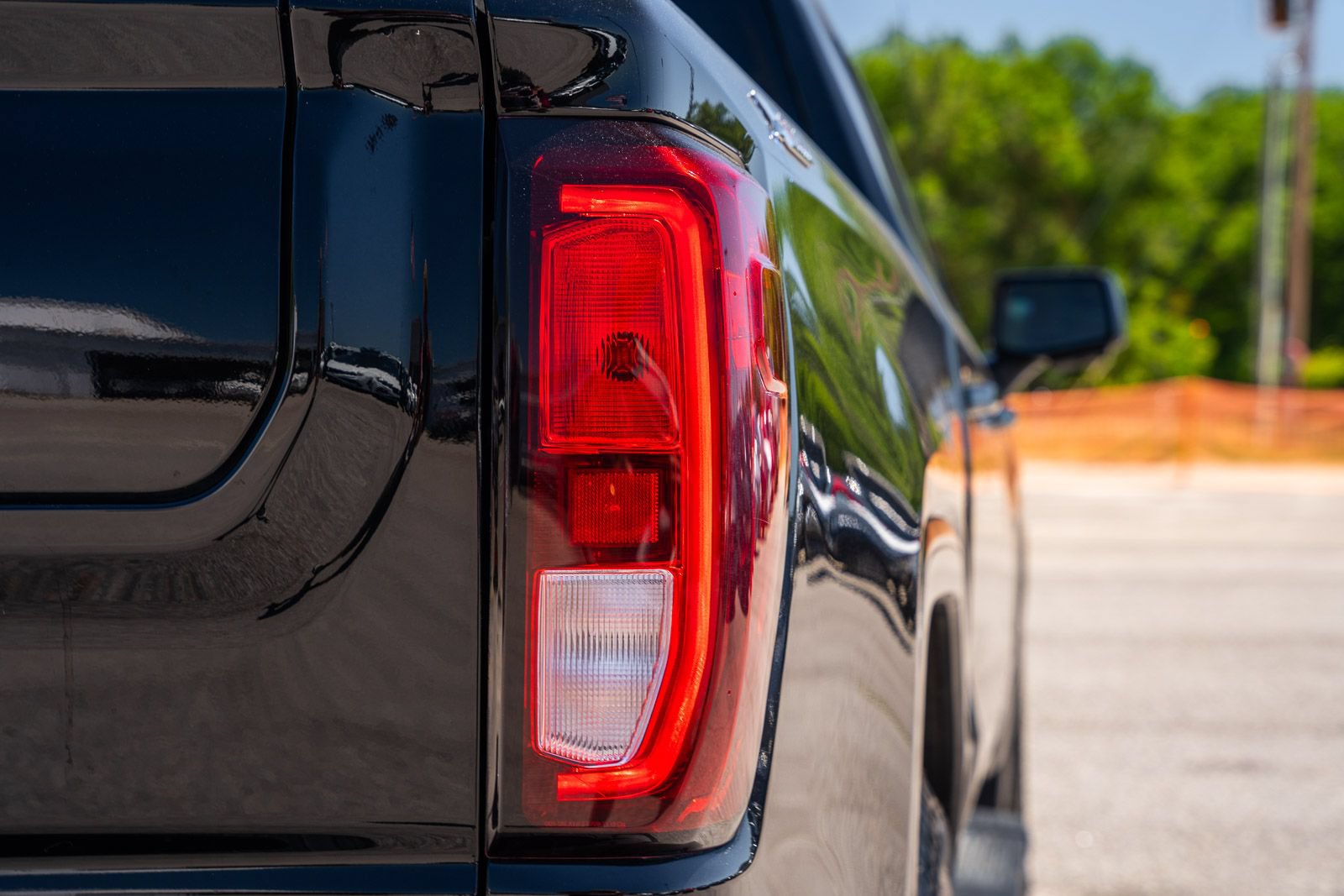 Used 2022 GMC Sierra 1500 Elevation w/ Elevation Premium Package AWD/4WD image 15